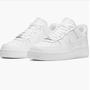 Nike Women’s Air Force 1'07 Sneaker size 6.5- white